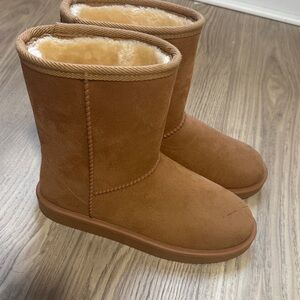 Cozy Brown Winter Boots